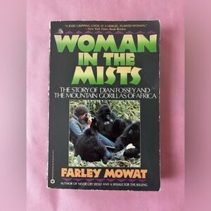 Woman in the Mists: The Story of Dian Fossey and the Mountain Gorillas Paperback